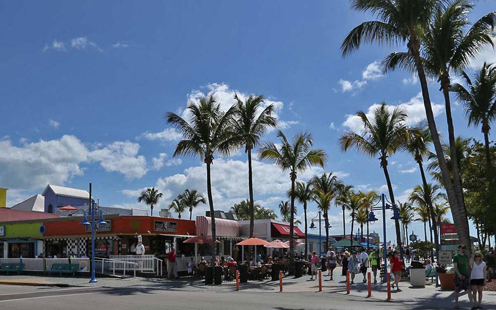 Manatee Bay Inn Fort Myers Beach Esterno foto