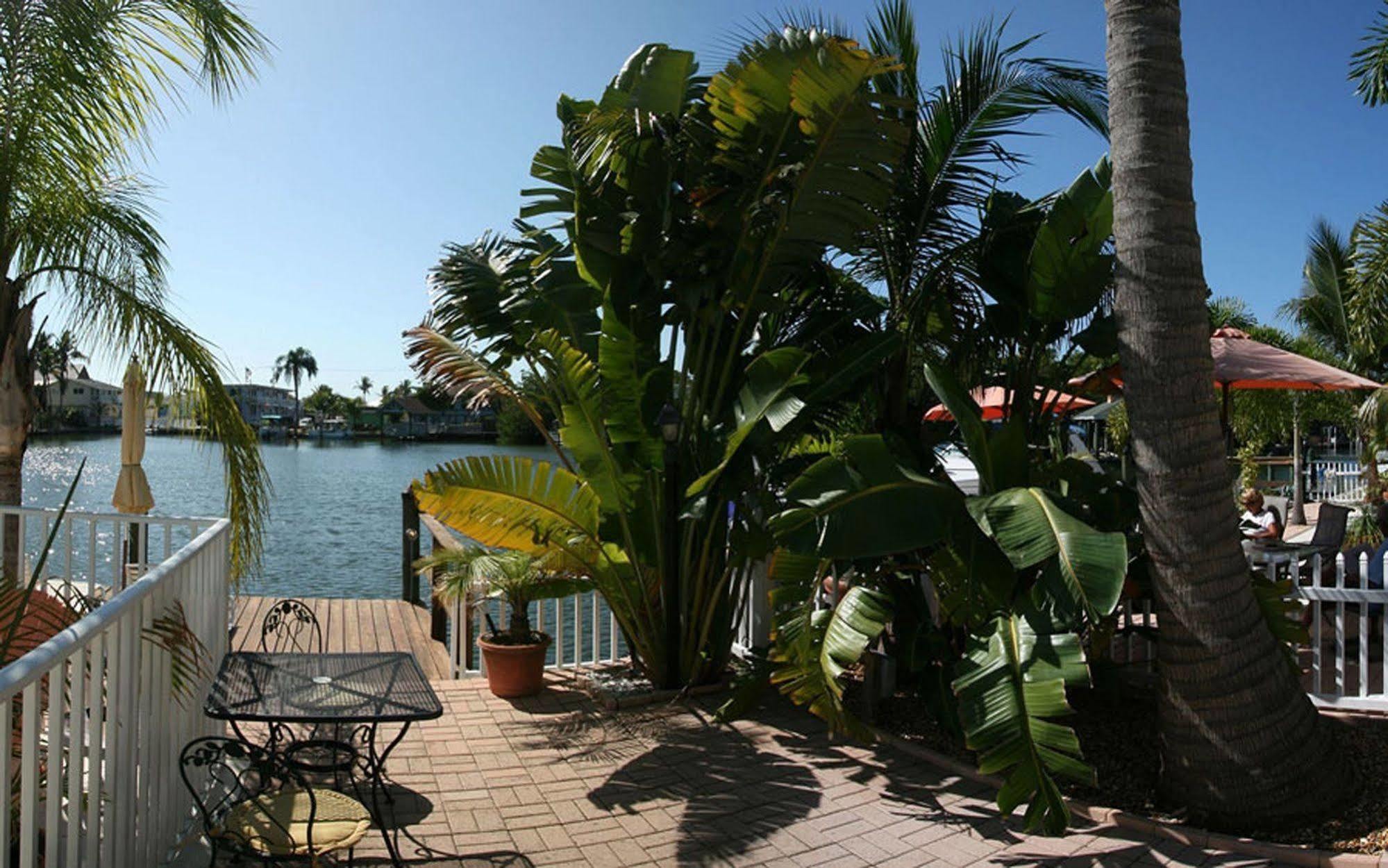 Manatee Bay Inn Fort Myers Beach Esterno foto