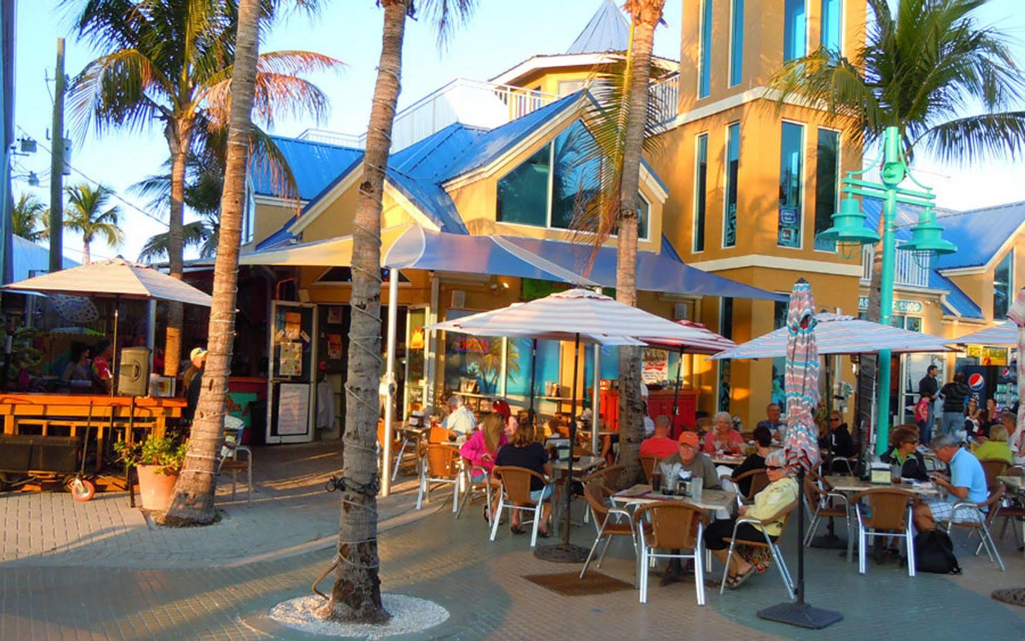 Manatee Bay Inn Fort Myers Beach Esterno foto