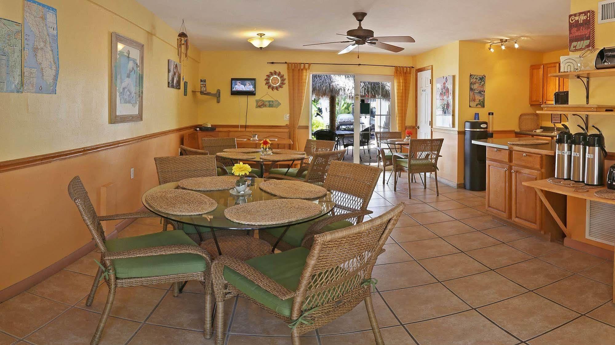 Manatee Bay Inn Fort Myers Beach Esterno foto