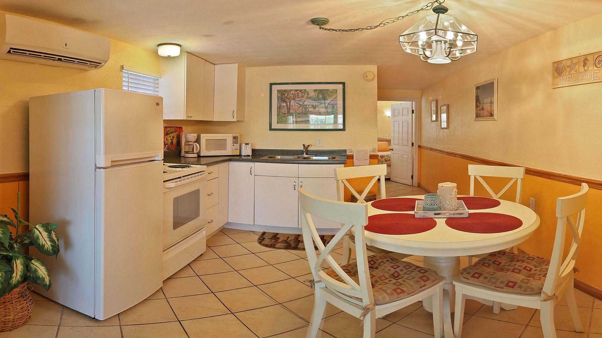 Manatee Bay Inn Fort Myers Beach Esterno foto